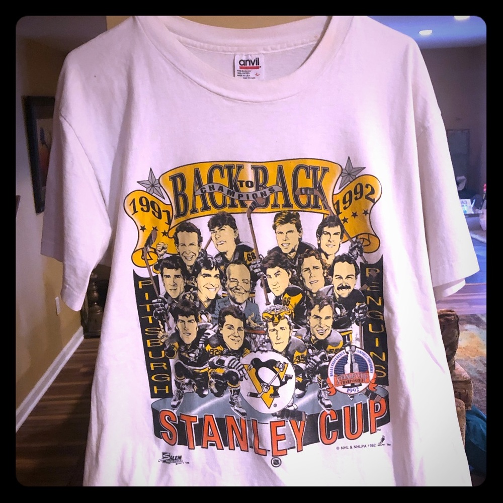 Vintage NHL Penguins 2x Stanley Cup Champs T-Shirt